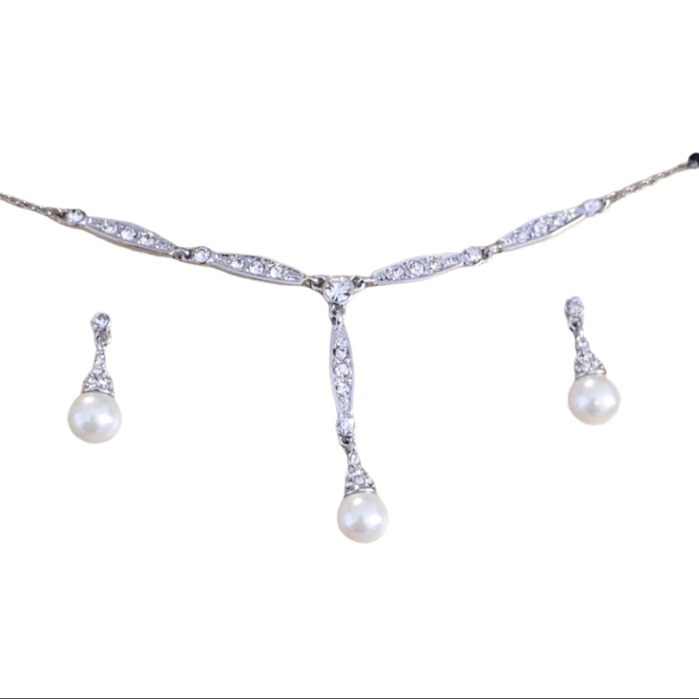 Charter Club Silver/Pearl Earrings & Necklace Set - Picture 1 of 9